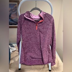 Quarter zip pull over